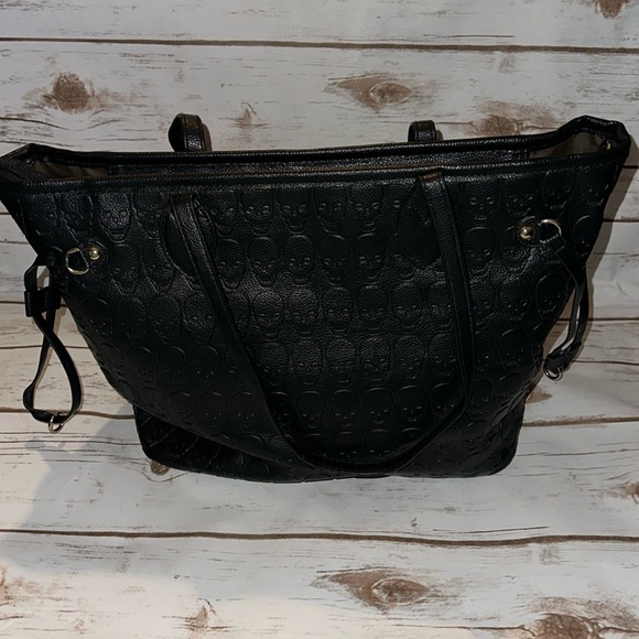 Source Unknown Handbags - Skull Purse